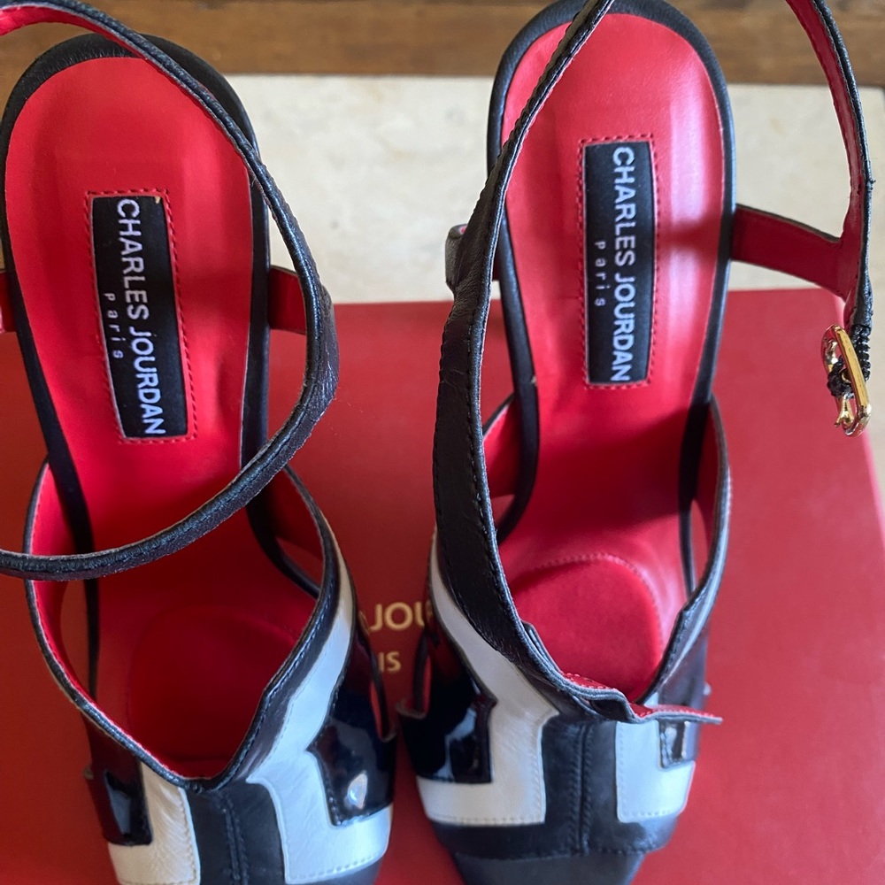 Black and white Charles Jordan heels - Picture 8 of 8